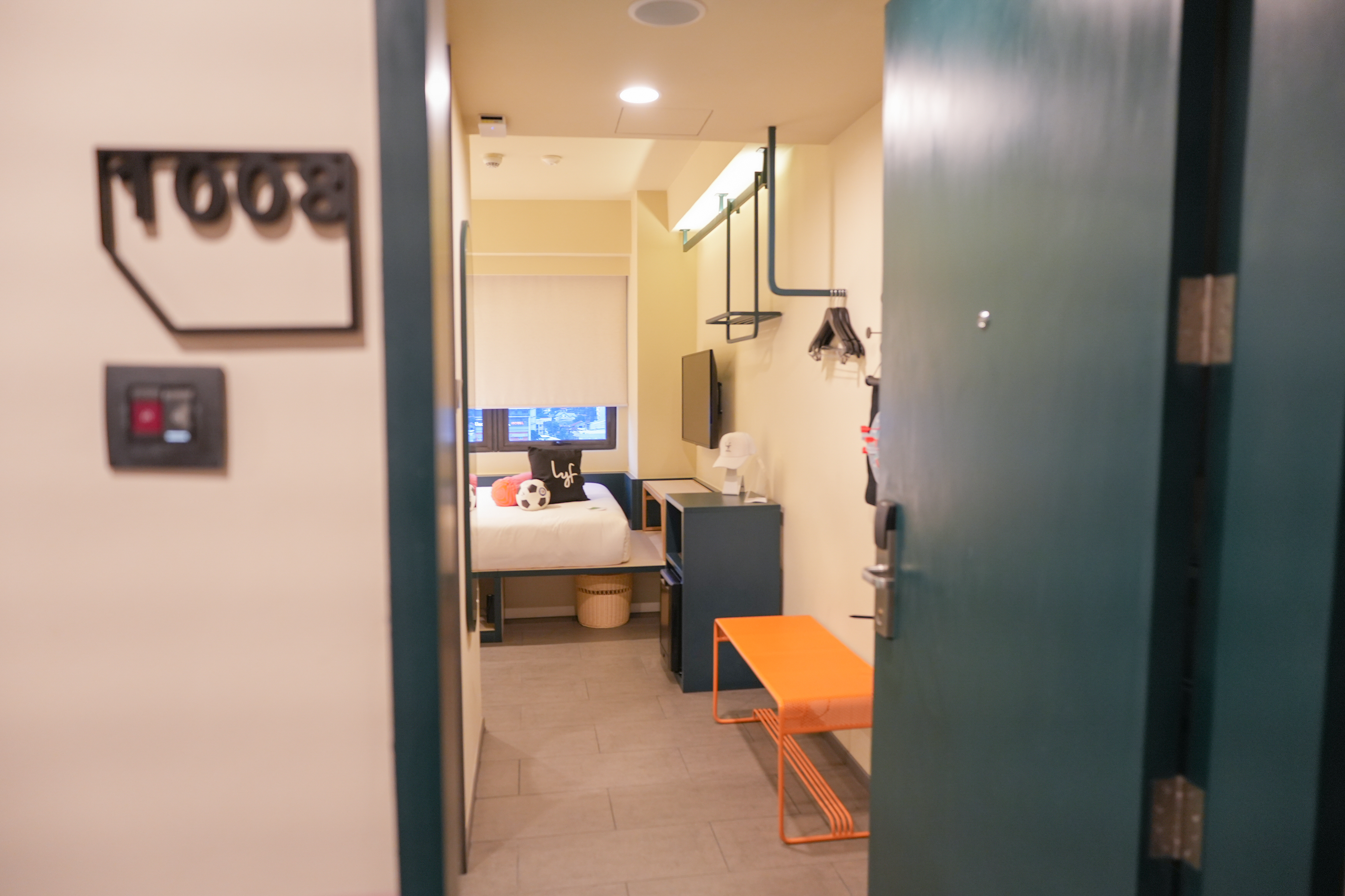 room view - entrance
